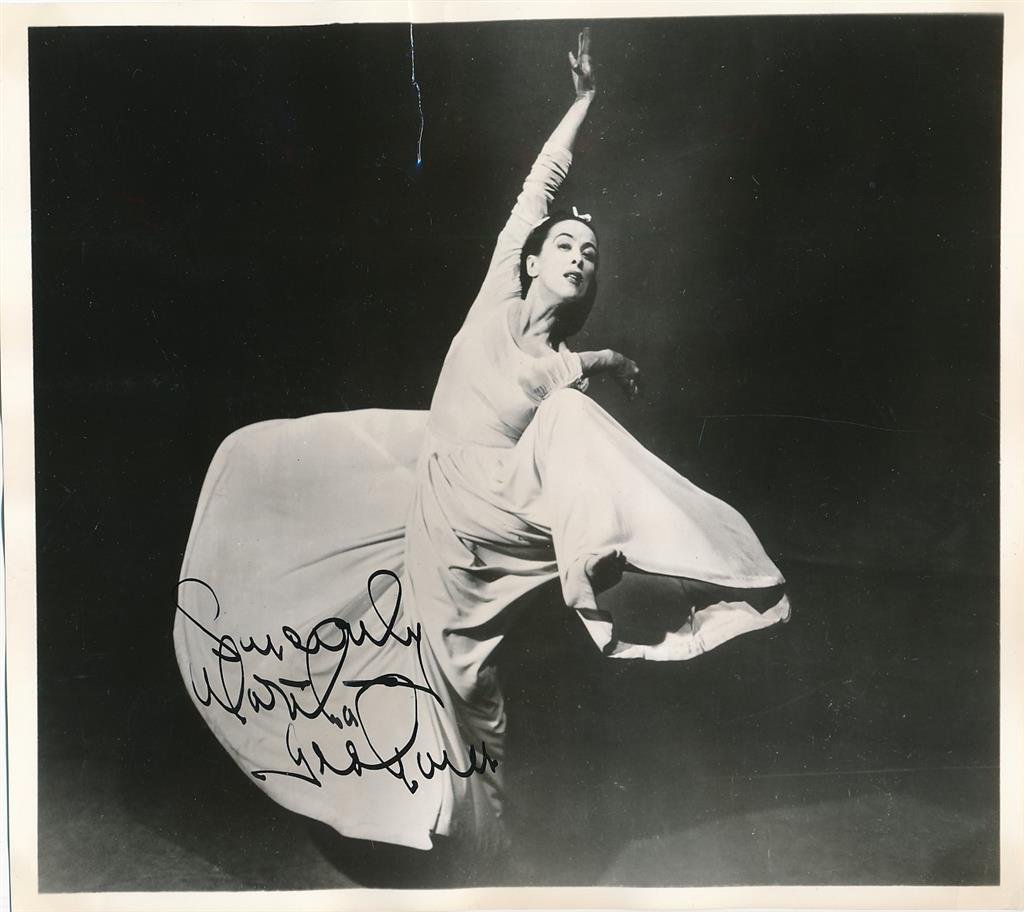 Martha Graham (Dancer & Choreographer)- Vintage Signed Photograph (1 of 1)