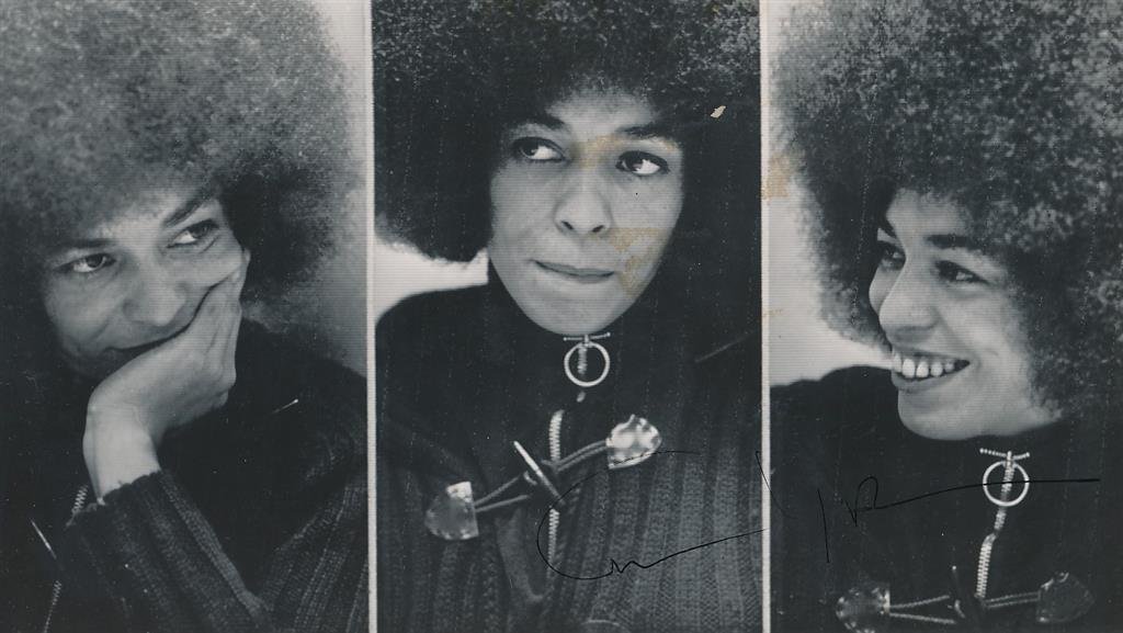 Angela Davis (Policitical Activist)-Vintage Signed Photograph (1 of 1)