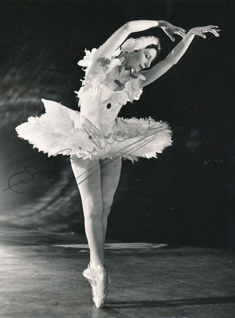Dame Alicia Markova-Vintage Signed Photograph (Ballerina) (1 of 1)