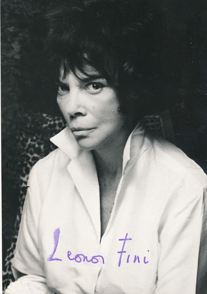 Leonor Fini- Rare Vintage Signed Photograph (Surrealist Painter): 5X7 B&W Glossy vintage photograph signed in purple ink by Leonor Fini. A slight brush of ink to the first letter in her first name, otherwise in excellent condition.(1907-1996) Leonor Fini was an Arge
