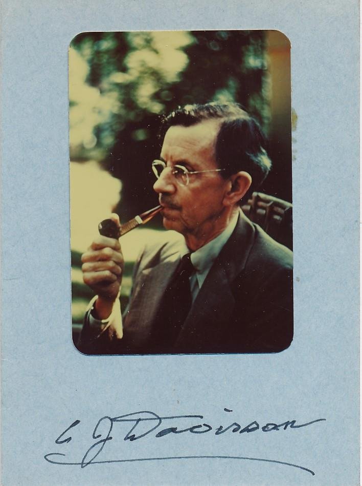 Clinton Davisson- Signed Card w/Photo Affixed (Nobel Prize 1937) (1 of 1)