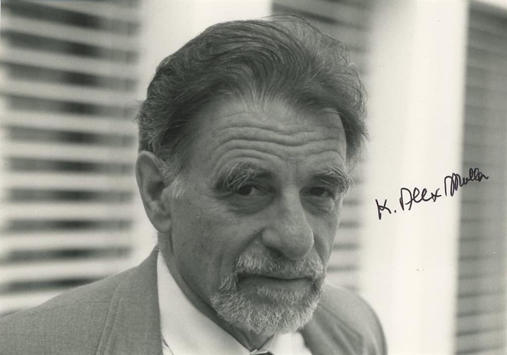 K. Alexander MÃ¼ller- Signed Photograph (Nobel Prize 1987): 7x5 B&W glossy finish photograph signed in black felt tip ink by K. Alexander MÃ¼ller. In very good condition. (1927-2023) Karl Alexander MÃ¼ller was a Swiss physicist and Nobel laureate. He recei