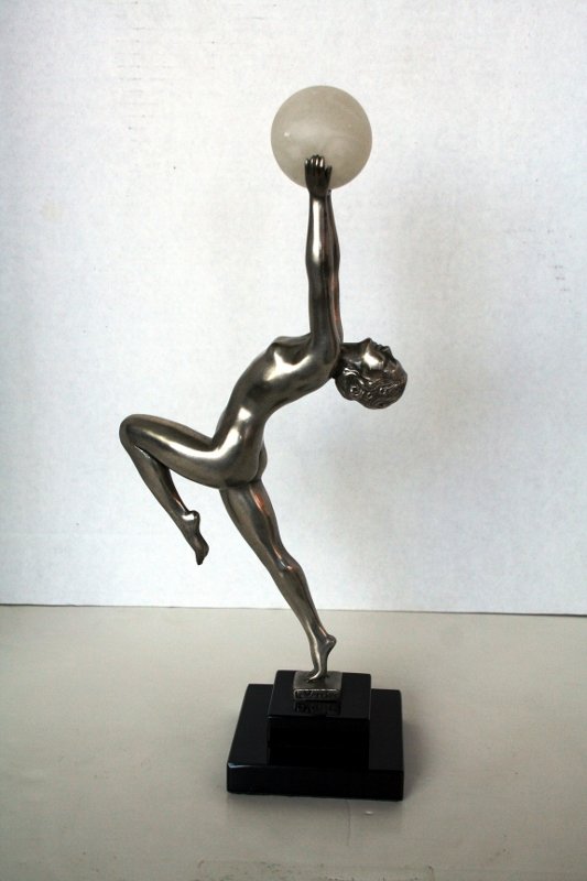 Ball Dancer (1 of 4)