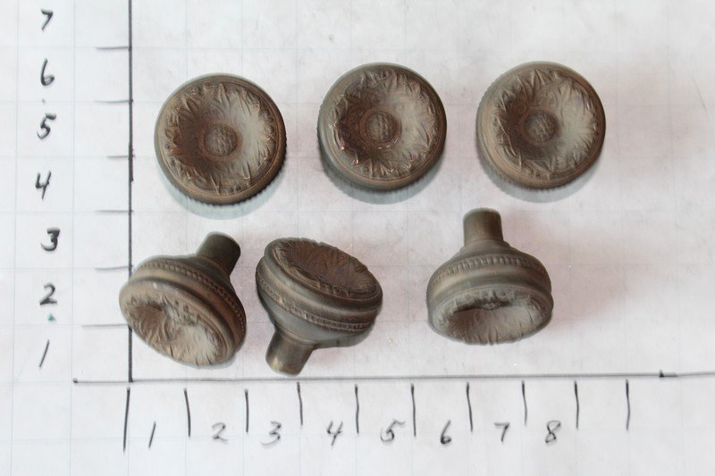 Bronze Door Knobs (6) (1 of 2)