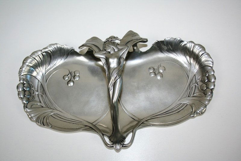 Art Nouveau Lady Tray (1 of 2)