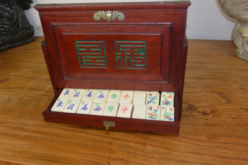Chinese Mahjong Game in Wooden Box (1 of 4)