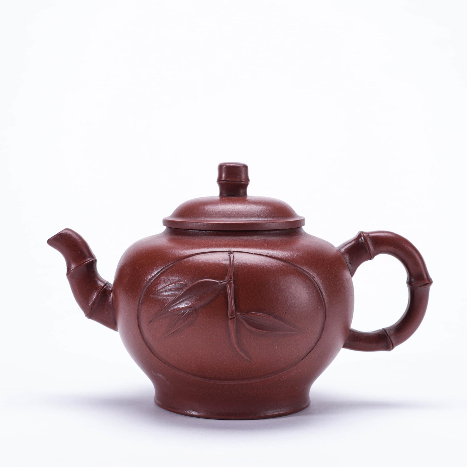 A Chinese Redwear Tea Pot, Zhou Guizhen Mark: Lg. 17cm; Ht. 11cm; Wd. 8cm;