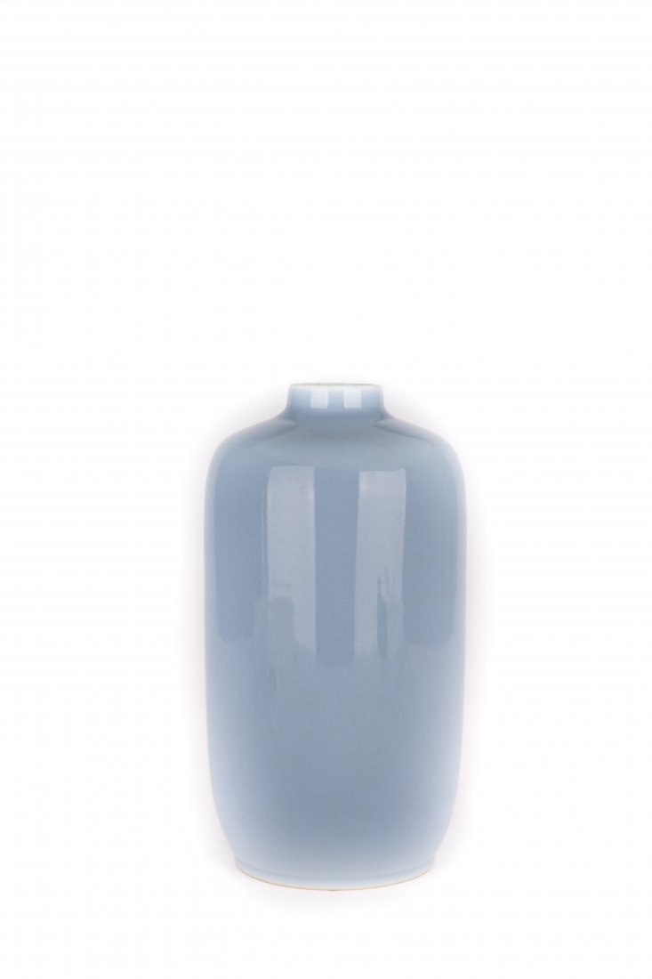 A  CLAIR-DE-LUNE GLAZED VASE (1 of 4)