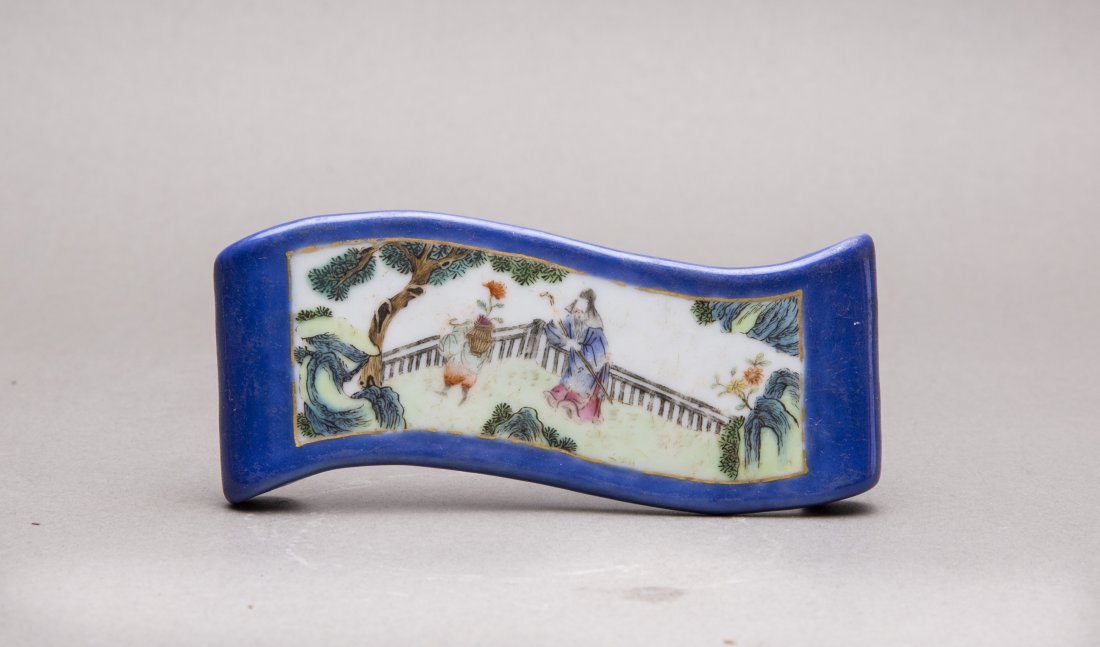 A FAMILLE-ROSE INK STICK REST (1 of 4)