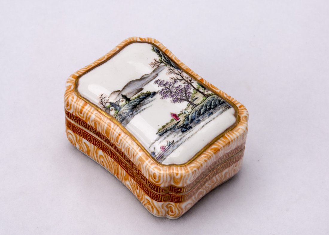 Chinese Famille-Rose Glazed Porcelain Box (1 of 6)
