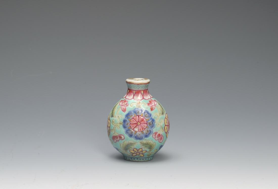 A Chinese Porcelain Snuff Bottle (1 of 7)