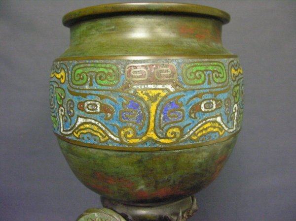 JAPANESE BRONZE AND ENAMEL DRAGON VASE - 5