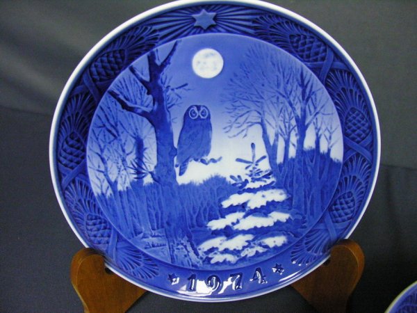 5 ROYAL COPENHAGEN CHRISTMAS PLATES - 2
