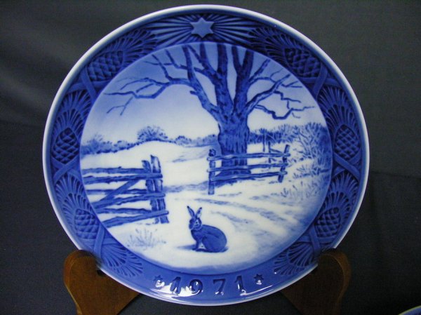 5 ROYAL COPENHAGEN CHRISTMAS PLATES - 5