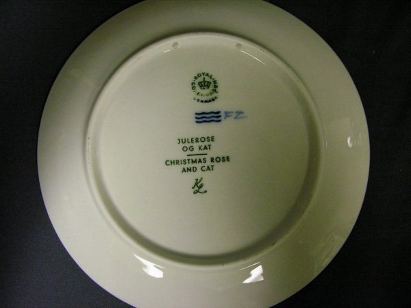 5 ROYAL COPENHAGEN CHRISTMAS PLATES - 7