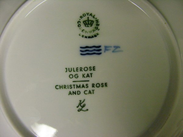 5 ROYAL COPENHAGEN CHRISTMAS PLATES - 8