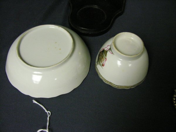 CHINESE ARMORIAL PORCELAIN CUP SAUCER - 2