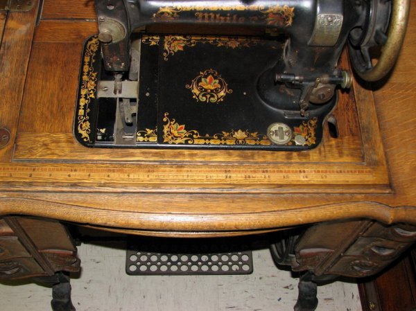 WHITE SIX DRAWER SEWING MACHINE - 6