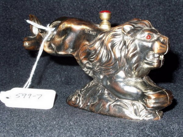 LION FIGURAL TABLE LIGHTER. UNUSUAL - 2