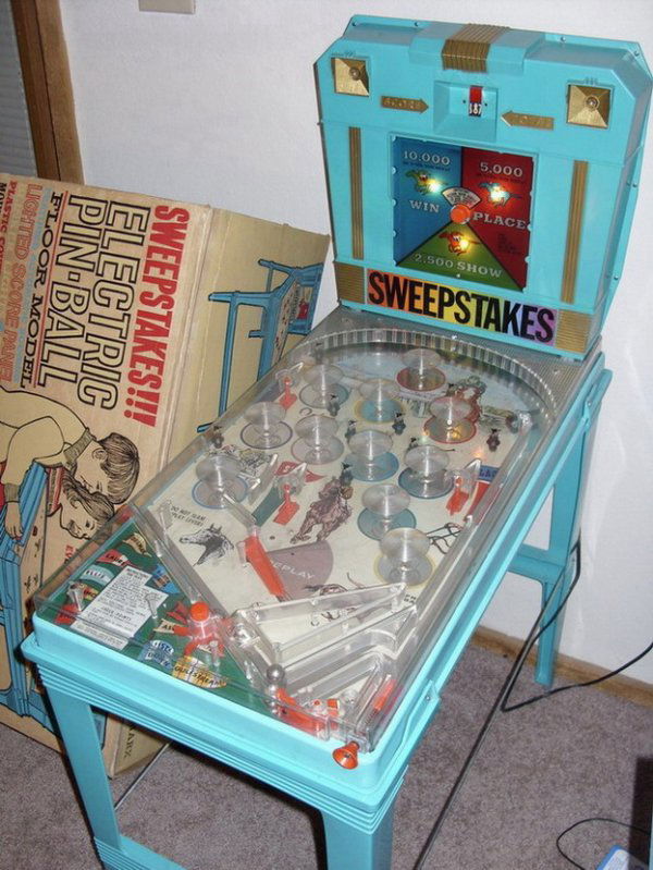 476 VINTAGE MARX HORSE RACING PINBALL GAME