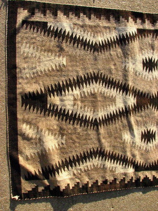 NAVAJO SERRATED DIAMOND RUG - 6