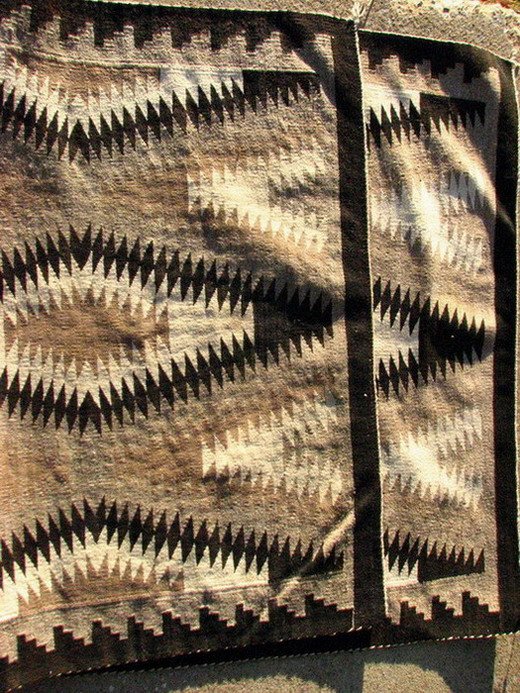 NAVAJO SERRATED DIAMOND RUG - 7
