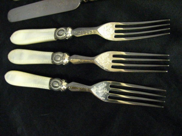 VINTAGE MOTHER OF PEARL FLATWARE 12 PC - 2