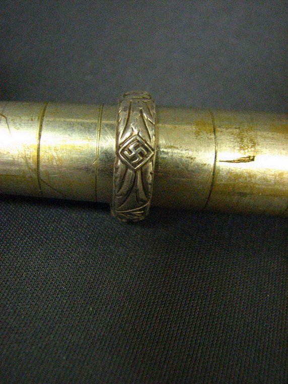 GERMAN WWII OFFICERS RING - 4