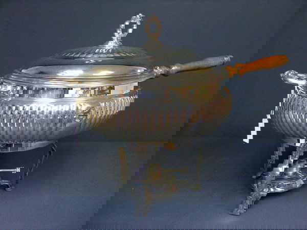 LARGE SILVERPLATE CHAFFING SERVER: LARGE SILVERPLATE CHAFFING SERVER pyrex insert, 14''h X 11''diam