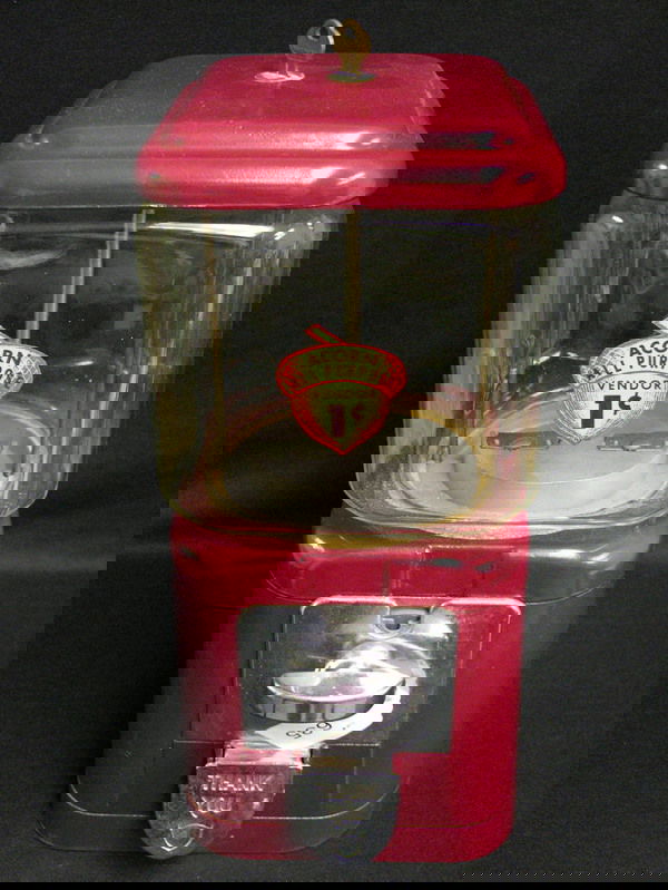 OAK ACORN 1 CENT PEANUT MACHINE RESTORED: OAK ACORN 1 CENT PEANUT MACHINE RESTORED Oak Acorn 1 cent peanut machine, Nice older restoration, Very clean, Works 100%, Key is included, See photos,