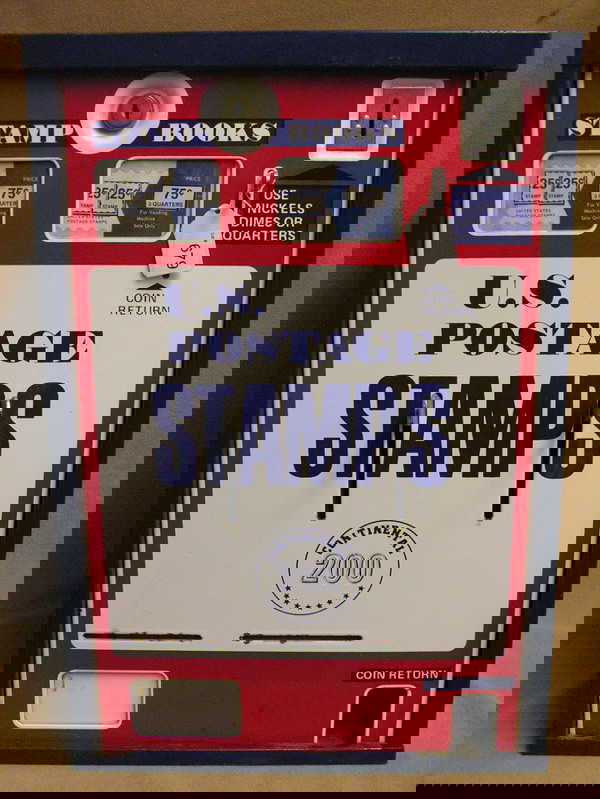 679 U.S. POSTAGE STAMP VENDING MACHINE PORCELAIN FRONT