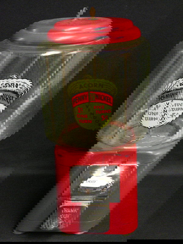 OAK ACORN PENNY NICKEL GUMBALL MACHINE GLOBE: OAK ACORN PENNY NICKEL GUMBALL MACHINE LARGE GLOBE Oak Acorn penny nickel gumball machine with large capacity cylinder globe, Mechanism works but needs adjustment, Key is included, Old restoration, Lo