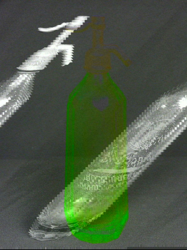 DR. PEPPER VASELINE GLASS SELTZER BOTTLE: DR. PEPPER VASELINE GLASS SELTZER BOTTLE acid etched Dr. Pepper Bottling Co. Amarillo, Tex. - Acid etched Made in Czechoslovakia on base, spray head stamped Dr/ Pepper Bott. Co. Amarillo - circa 1920'