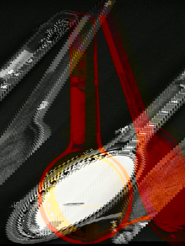 180 MAGNIFICENT FENDER CONCERT TONE BANJO