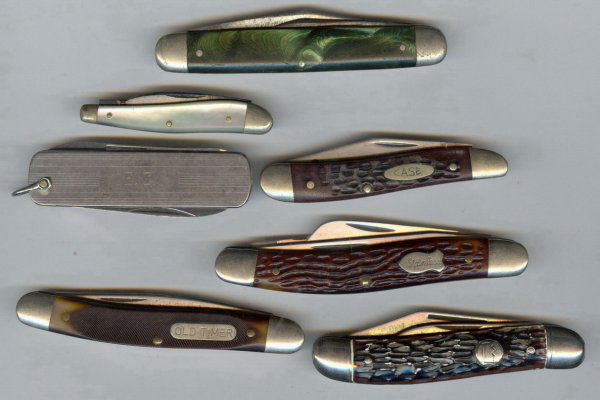 7 VINTAGE POCKET KNIVES KEEN KUTTER CASE SCHRADE: 7 VINTAGE POCKET KNIVES KEEN KUTTER CASE SCHRADE Unopened measurements: Keen Kutter - 3 3/8", case 2 7/8, Imperial - 3 1/8", Old Timer - 3 3/8", Schrade - 3 5/8", New York Knife - 2 1/4", Made in Ital