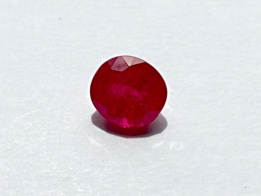 Natural faceted Burmese ruby (1 of 1)