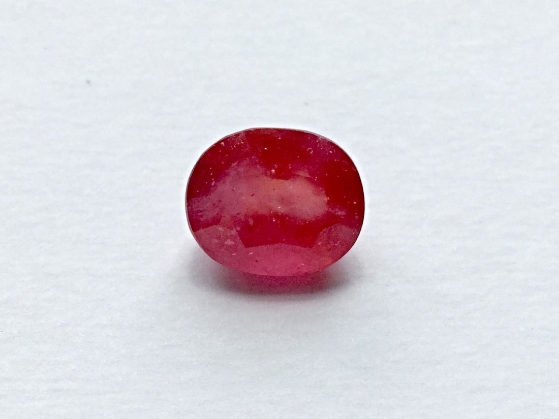 Natural faceted Burmese ruby (1 of 1)