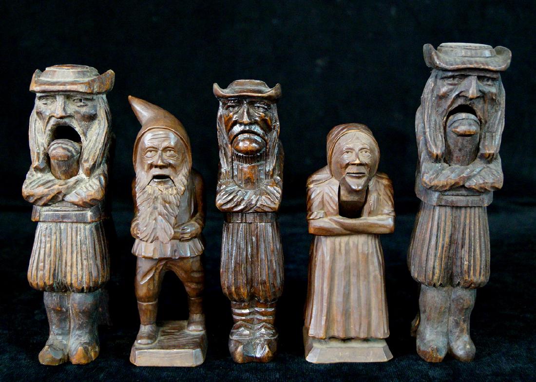 GROUP 5 CARVED BLACK FOREST NUTCRACKERS (1 of 4)