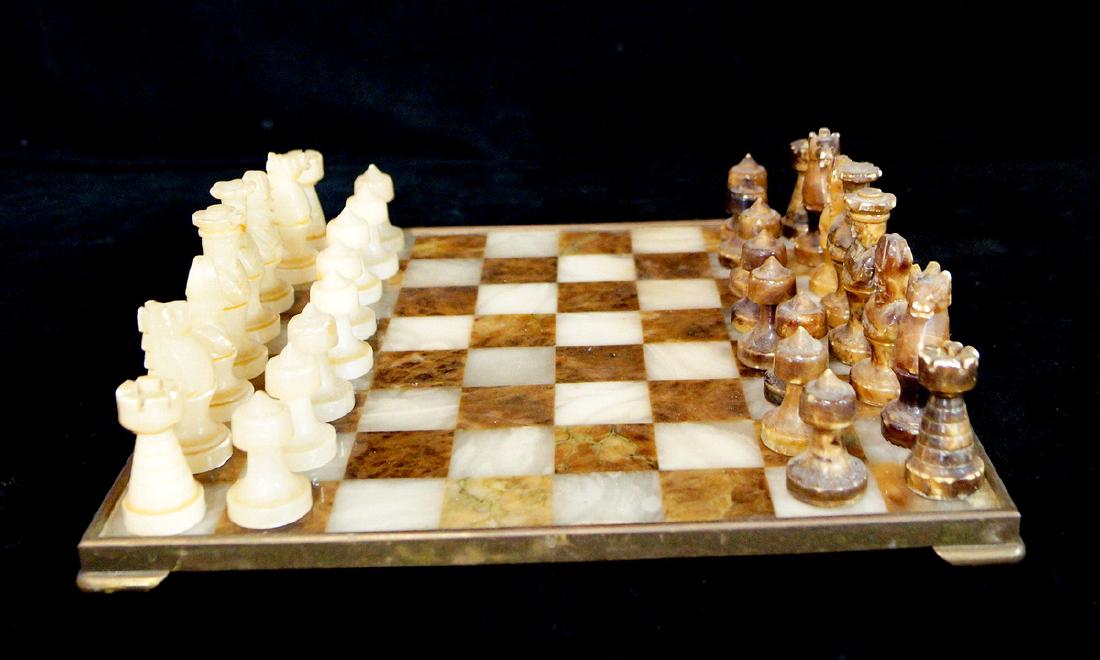 ONYX CHESS SET (1 of 5)