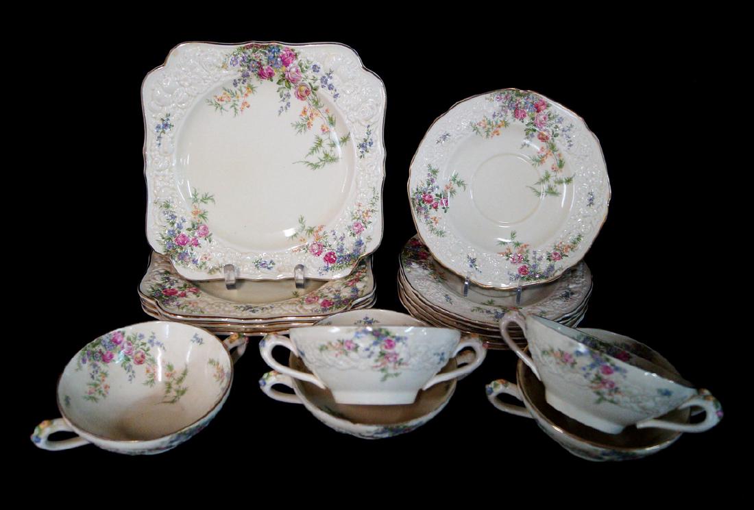 15 PCS. CROWN DUCAL DINNERWARE (1 of 5)