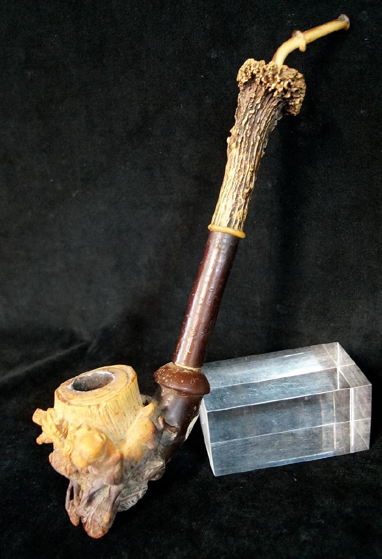 MEERSCHAUM PIPE WITH 2 BOER MASTIFFS 1885: MEERSCHAUM PIPE WITH 2 BOER MASTIFFS (COLORING ON BOWL) 1885 3.5X4X13"