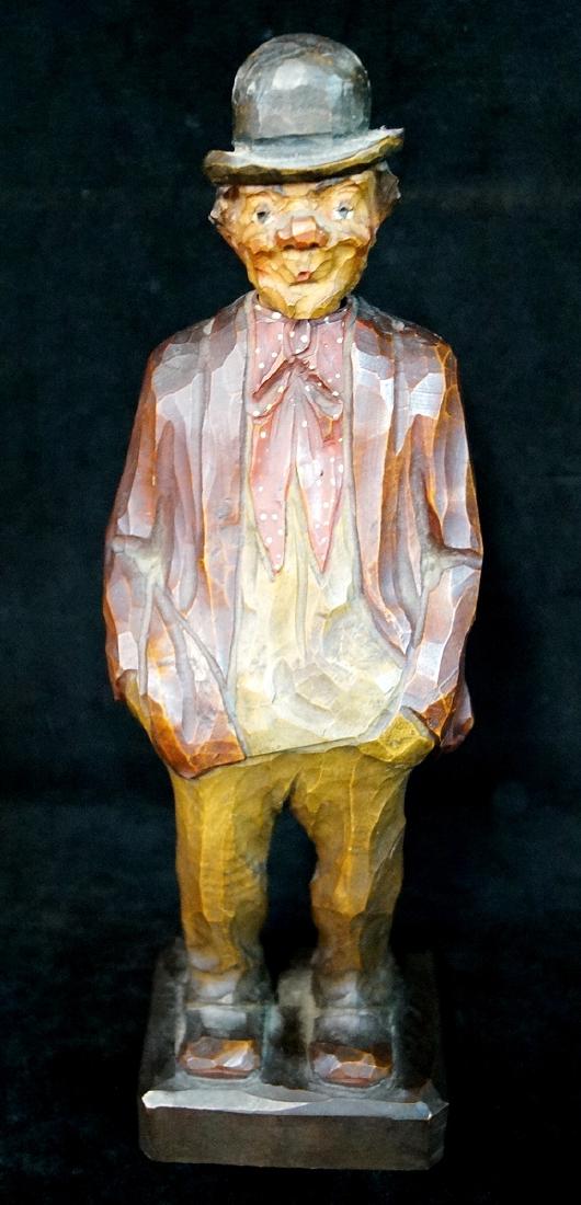 CARVED WOOD ANIMATED MAN: CARVED WOOD ANIMATED MAN WITH CLOCK MOVEMENT 13.5"H