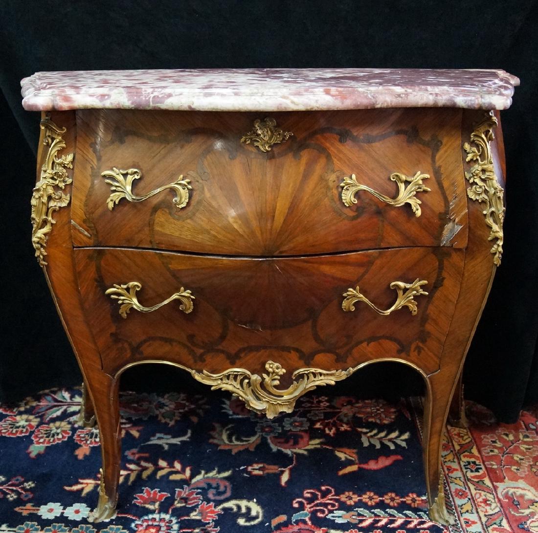 EDWARDS & ROBERTS BOMBE MARBLE TOP BRONZE MOUNTED: FRENCH BOMBE MARBLE TOP BRONZE MOUNTED COMMODE (ENGLISH HOUSE PROVENANCE) 34"H 41"W 18"D