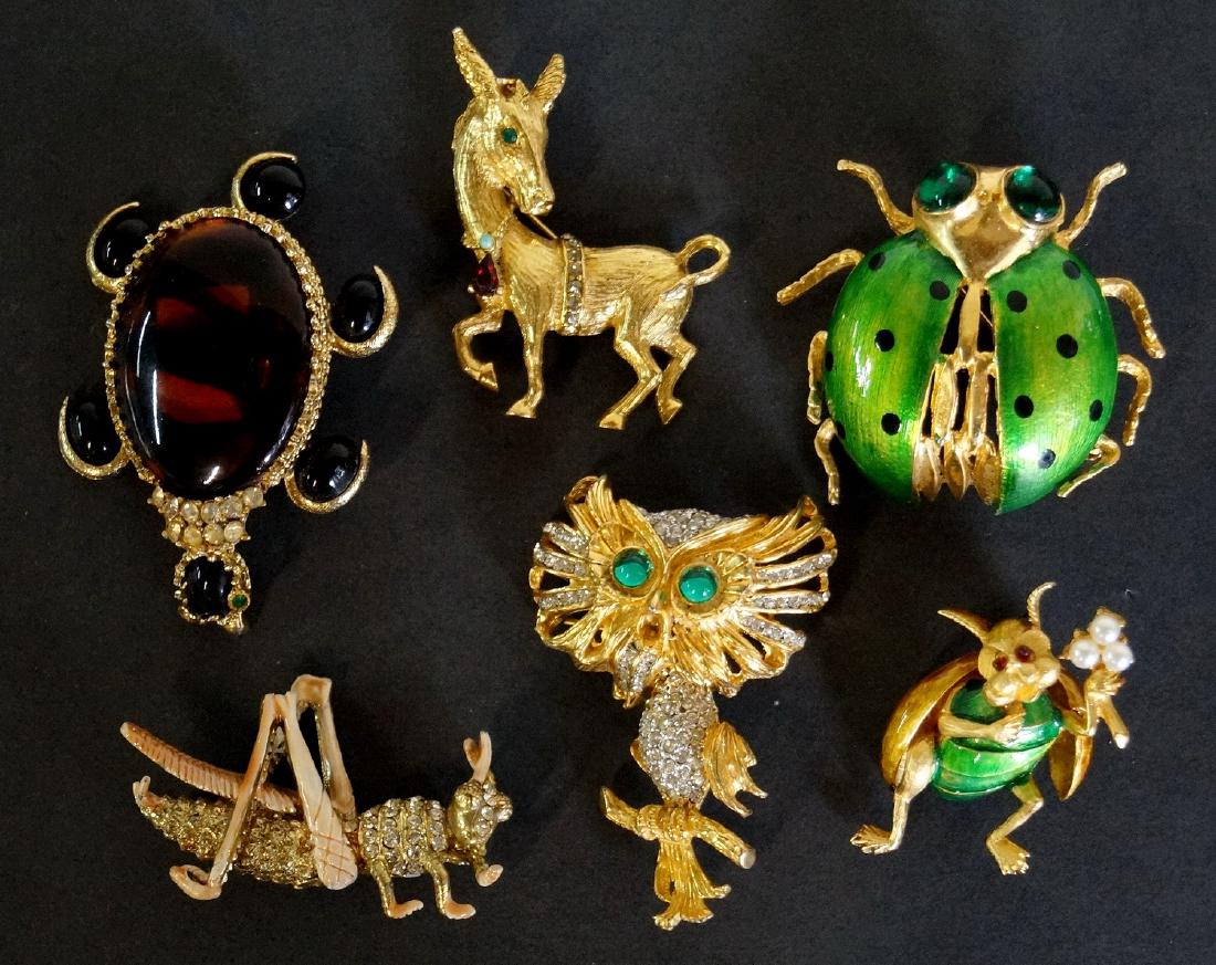 6 SGN. PAULINE RADER BROOCHES INC. TURTLE & LADY BUG: 6 SGN. PAULINE RADER BROOCHES INC. TURTLE & LADY BUG