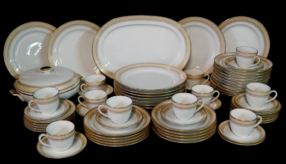 PARTIAL SET ROYAL COPENHAGEN (1 of 5)