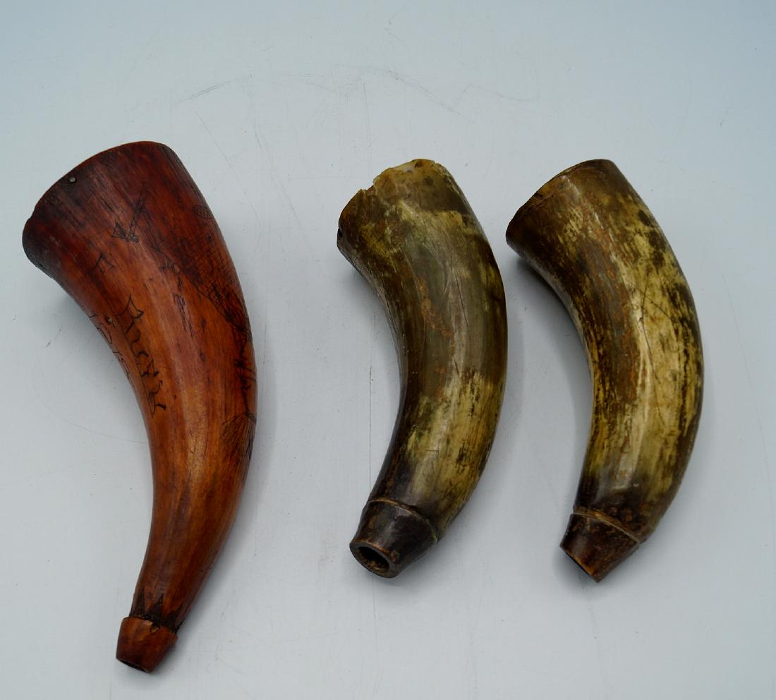3 POWDER HORNS 1 INSCRIBED 1815 (1 of 9)