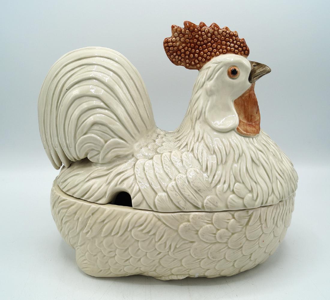 FITZ & FLOYD CERAMIC HEN (1 of 4)