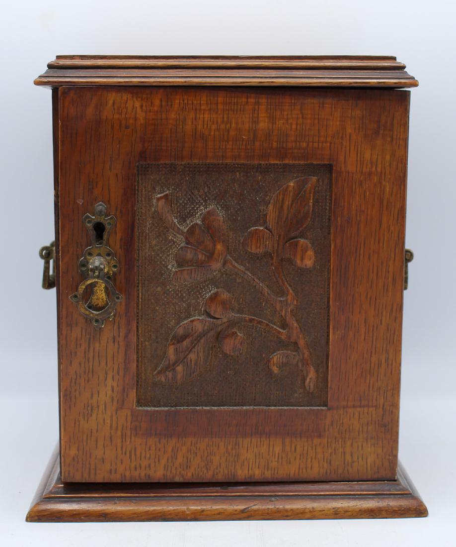 ENGLISH OAK 3 DRAWER CABINET (1 of 6)