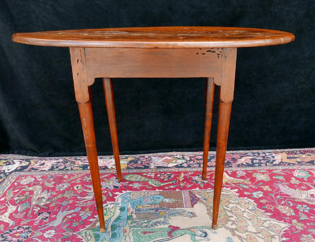 18TH C. QUEEN ANNE OVAL MAPLE COUNTRY TEA TABLE (1 of 8)