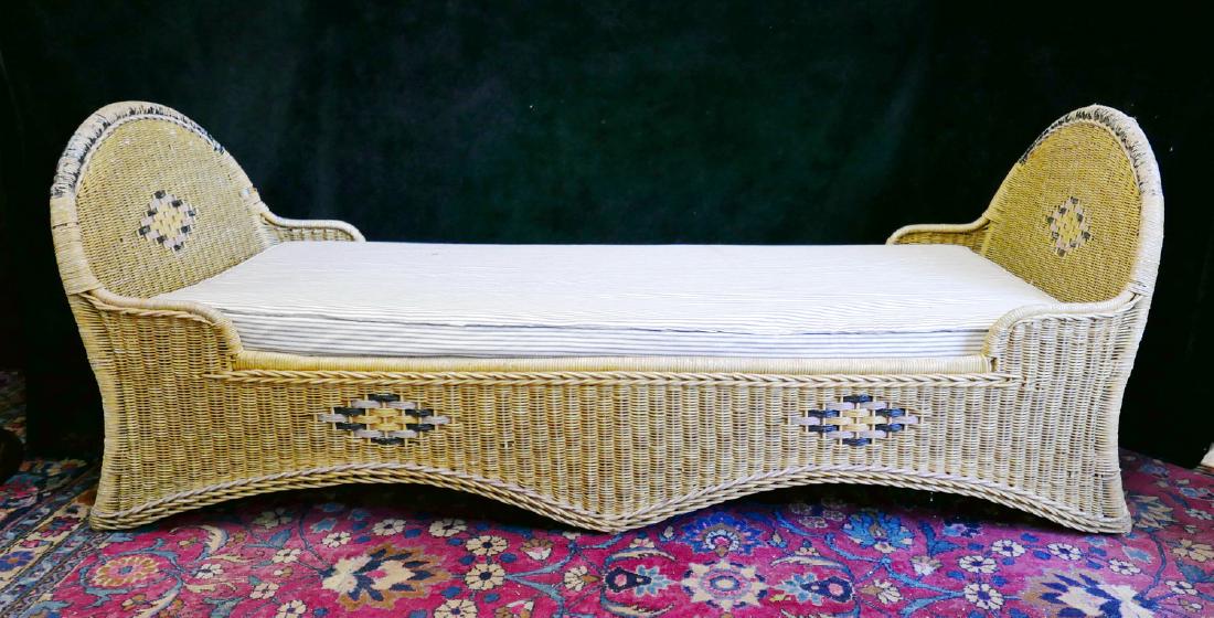 DECO WICKER DAYBED (1 of 7)